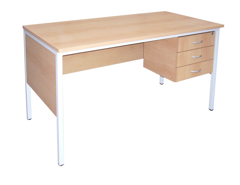 Bureau pour maître à 3 tiroirs