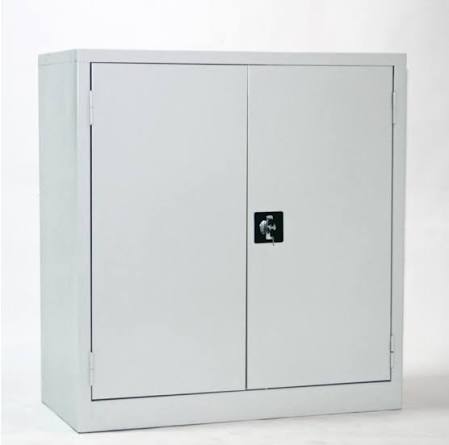 Armoire basse métallique à porte battante 